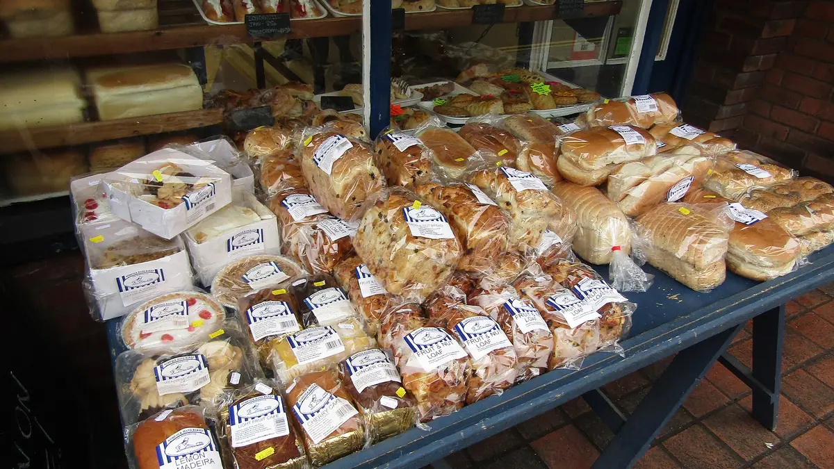 Becws Islyn Bakery – bakery in Pwllheli town centre